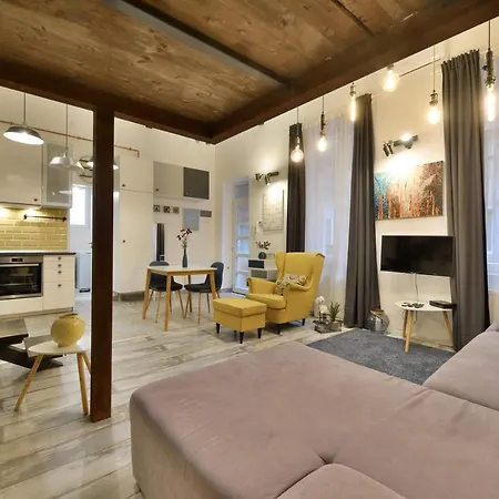 Apartament Lovely Studio Apartment, Fiumei