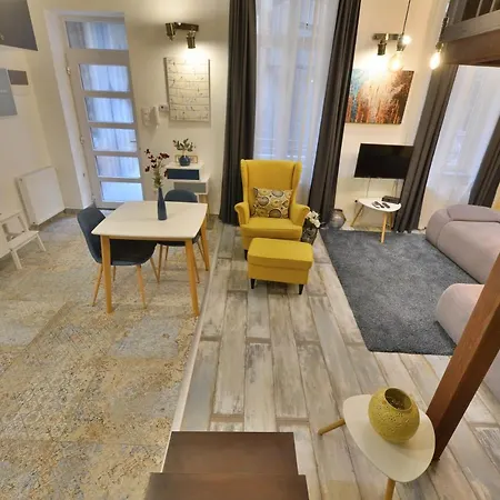 Apartament Lovely Studio Apartment, Fiumei *