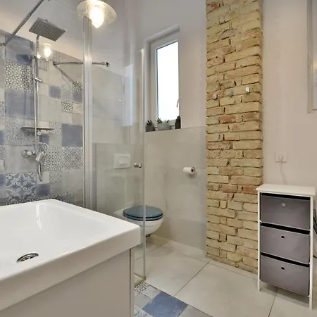 Apartament Lovely Studio Apartment, Fiumei