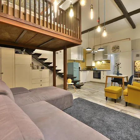 Lovely Studio Apartment, Fiumei Budapest